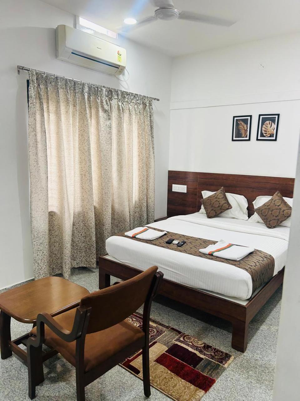 Hotel Queens Comfort Mysore Exterior photo