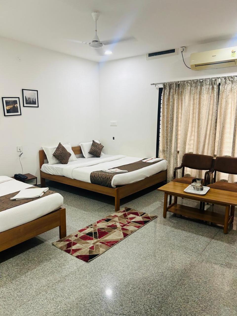 Hotel Queens Comfort Mysore Exterior photo