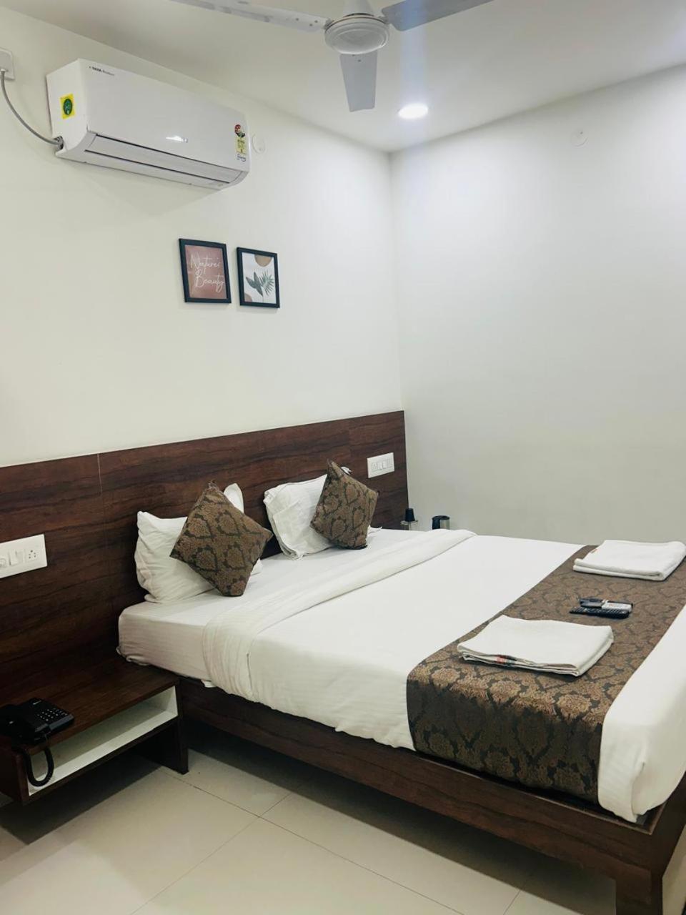 Hotel Queens Comfort Mysore Exterior photo