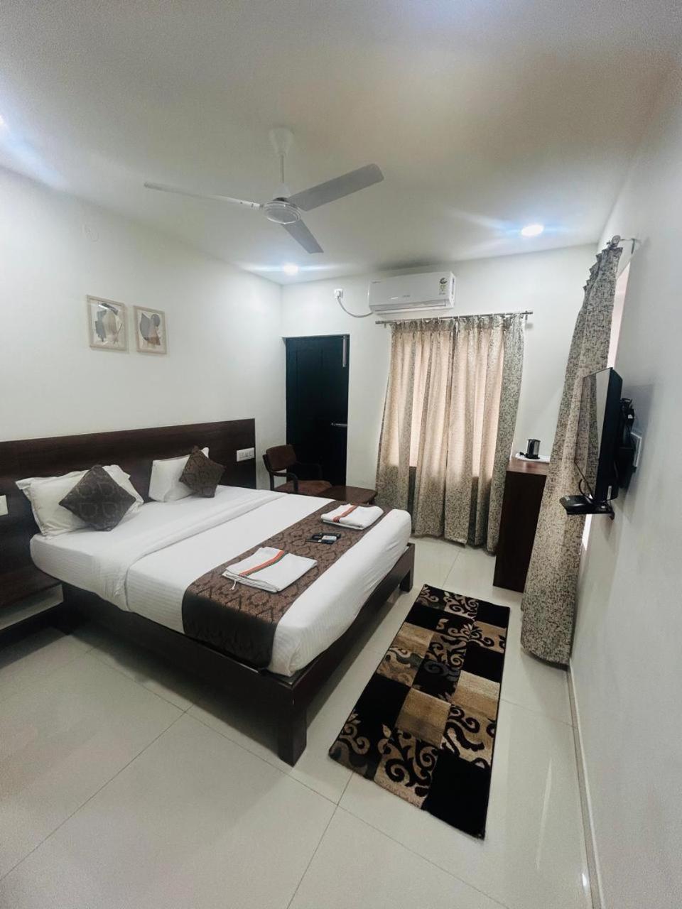 Hotel Queens Comfort Mysore Exterior photo