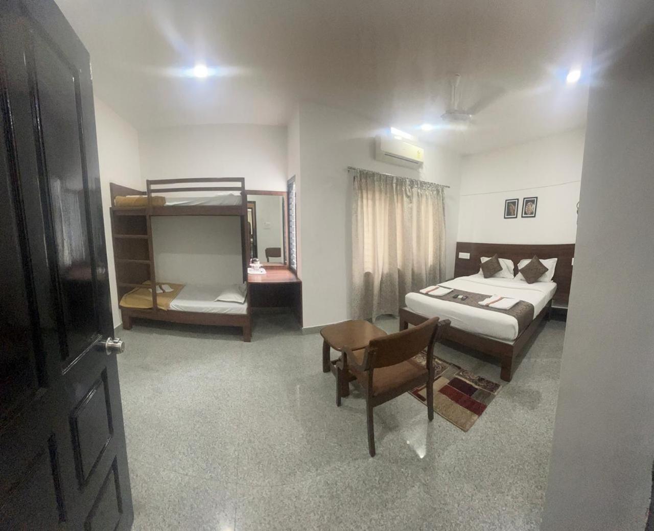 Hotel Queens Comfort Mysore Exterior photo