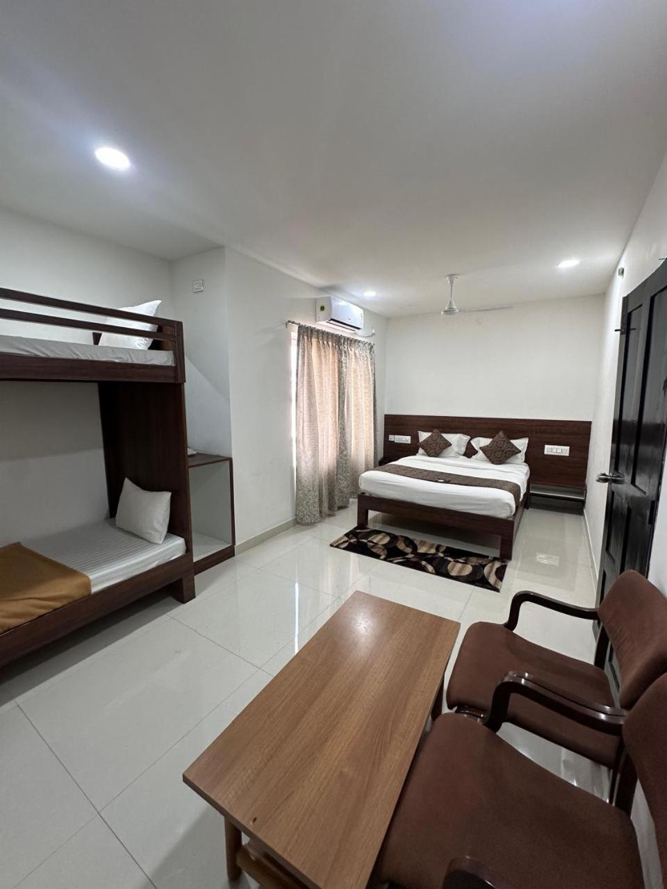Hotel Queens Comfort Mysore Exterior photo