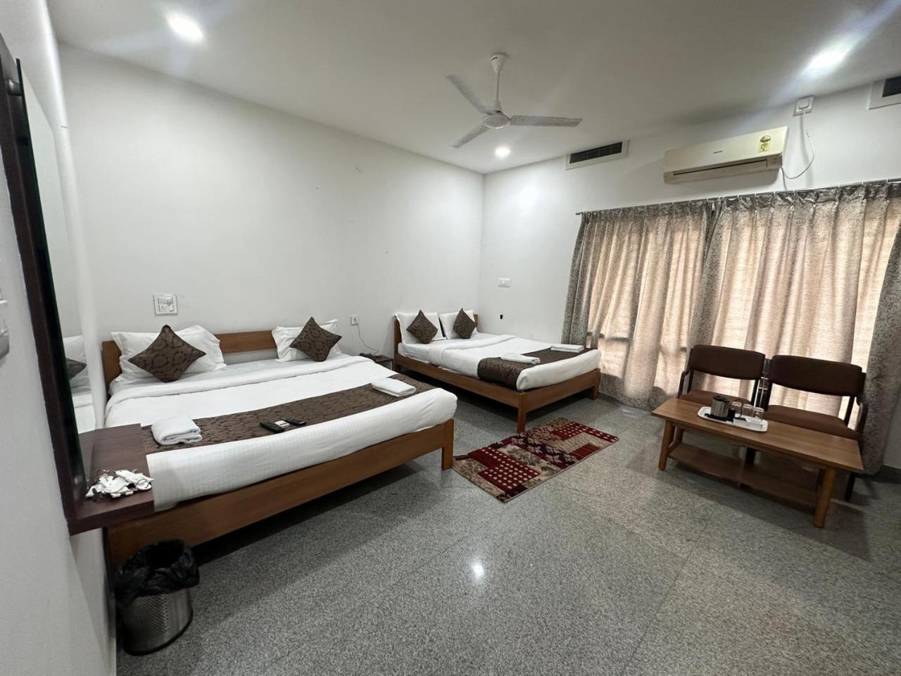 Hotel Queens Comfort Mysore Exterior photo