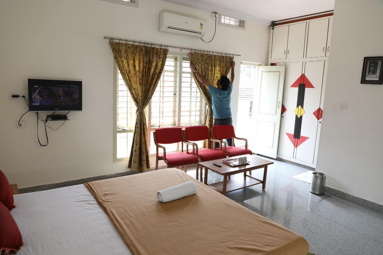 Hotel Queens Comfort Mysore Exterior photo